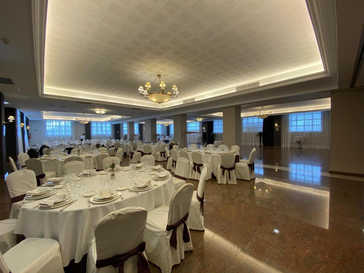 Hotel Lasa Sport Valladolid Bagian luar foto