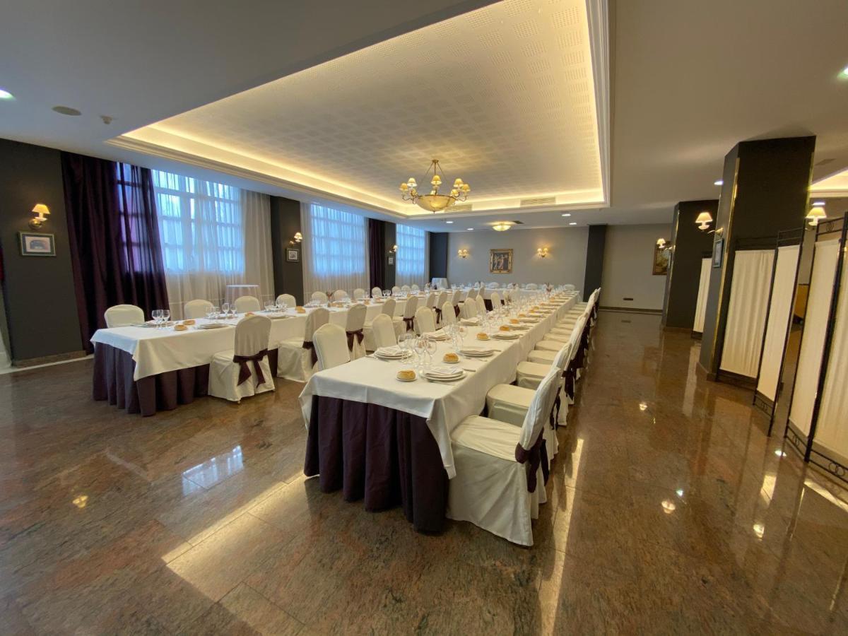 Hotel Lasa Sport Valladolid Bagian luar foto