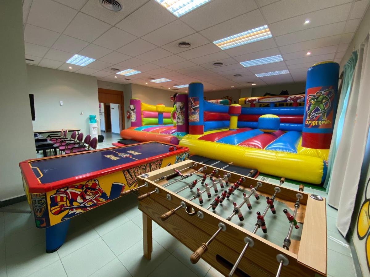 Hotel Lasa Sport Valladolid Bagian luar foto
