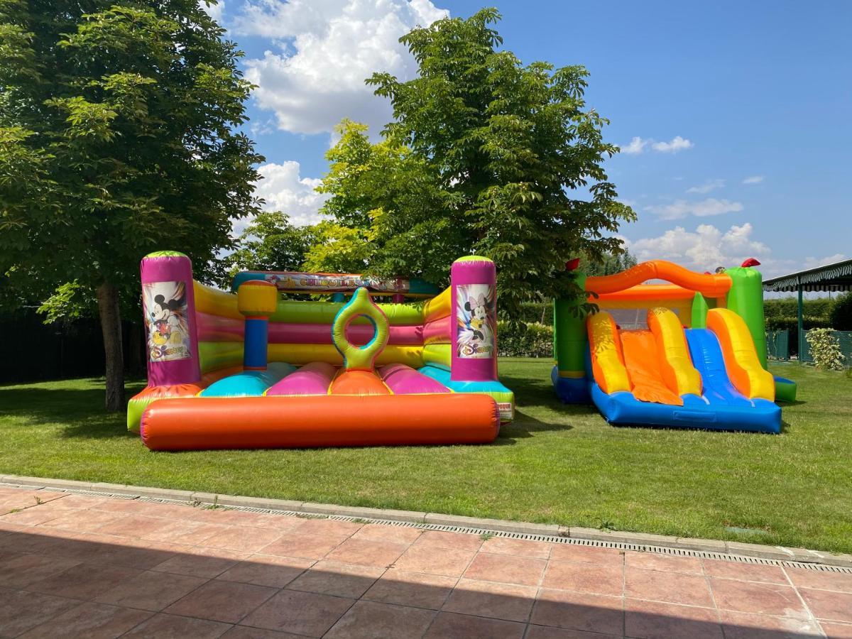 Hotel Lasa Sport Valladolid Bagian luar foto