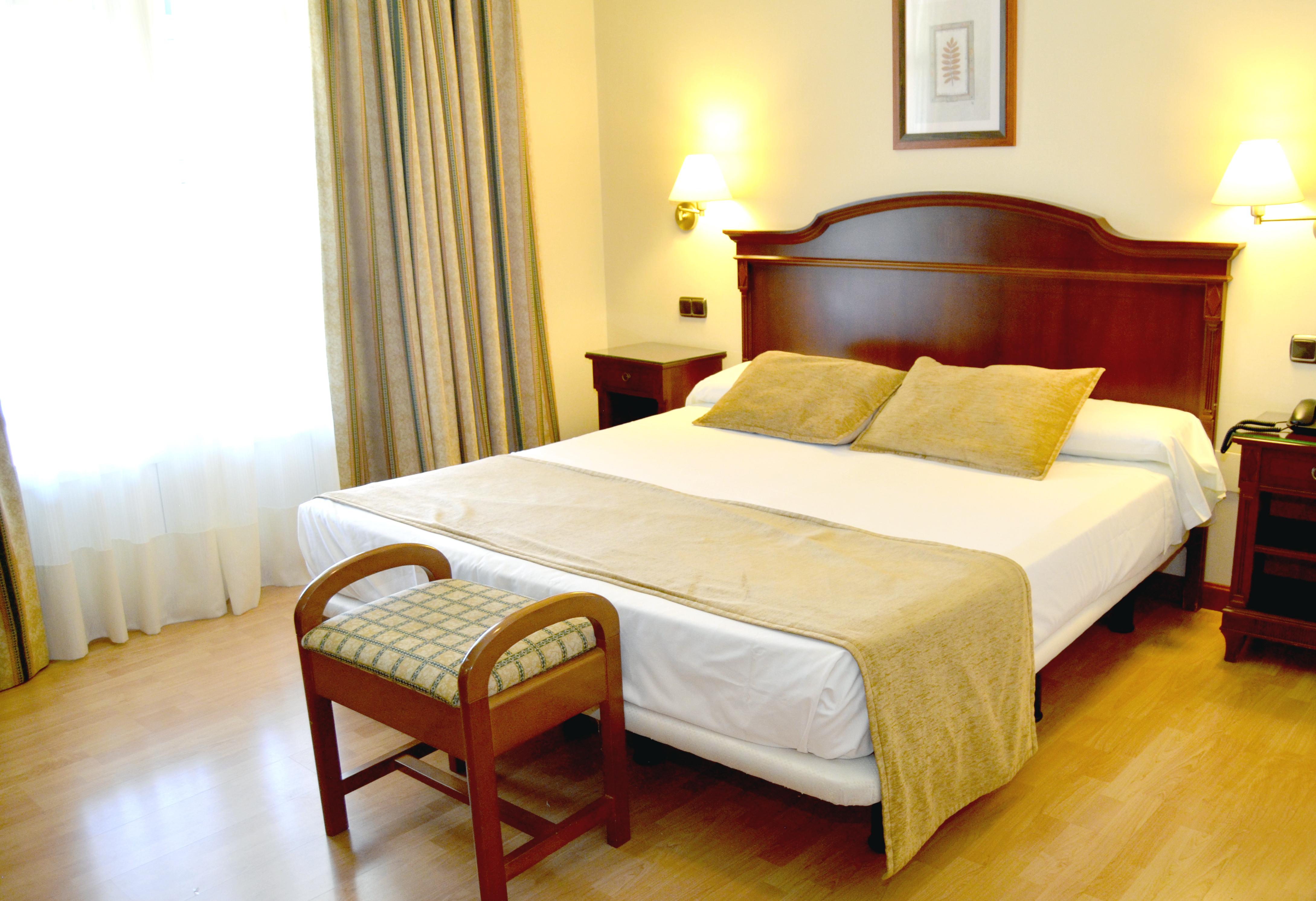 Hotel Lasa Sport Valladolid Bagian luar foto