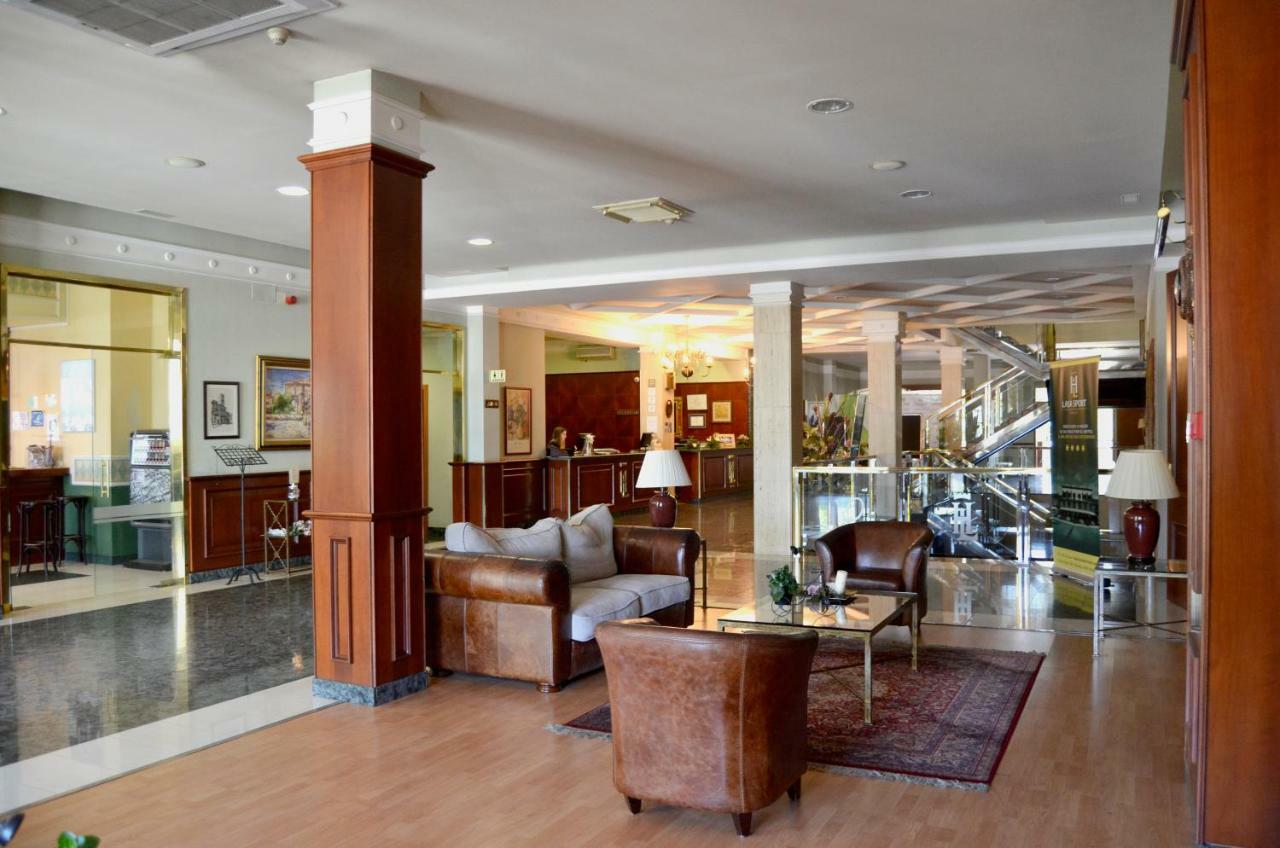 Hotel Lasa Sport Valladolid Bagian luar foto